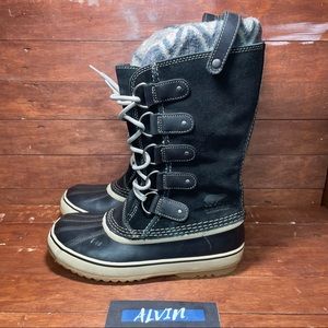 Sorel Joan of arctic knit waterproof boots women’s sz 9.5